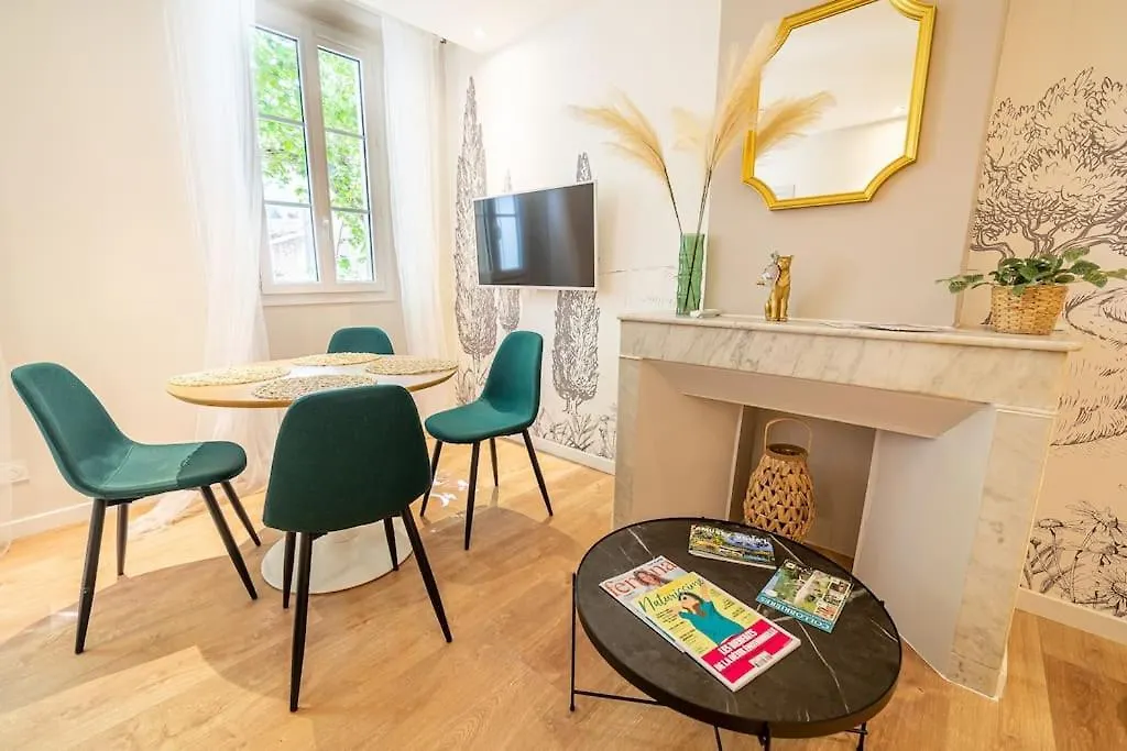 Le Casa-blanca Magnifique Appartement chic&cosy Collobrières 0*,  France